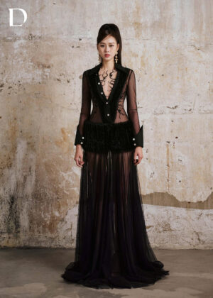 Look 2 - Scene Stealers