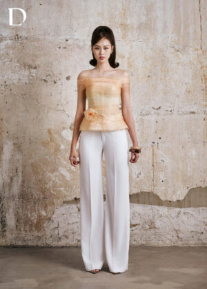 Look 10 - Scene Stealers